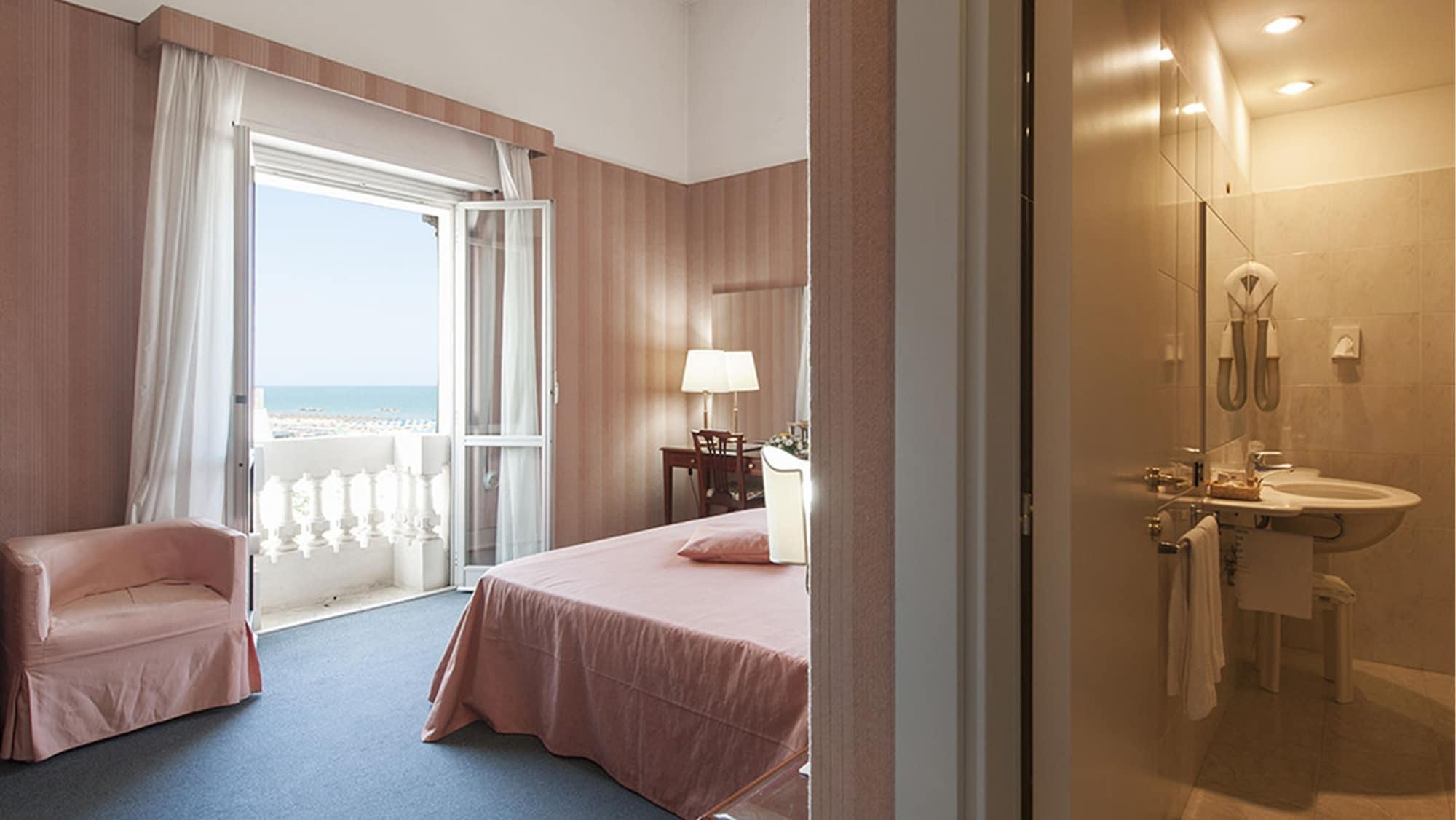 Hotel Esplanade Pescara Exterior photo