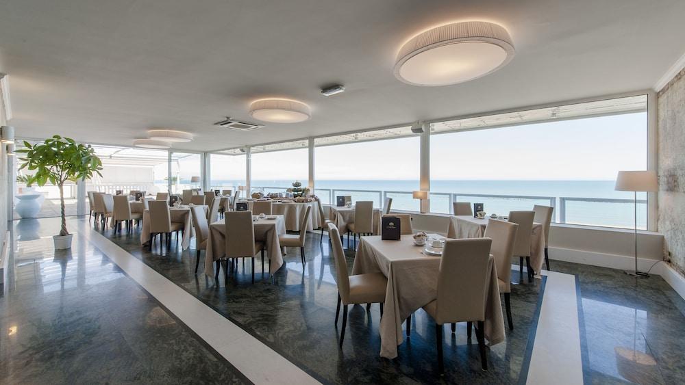 Hotel Esplanade Pescara Exterior photo